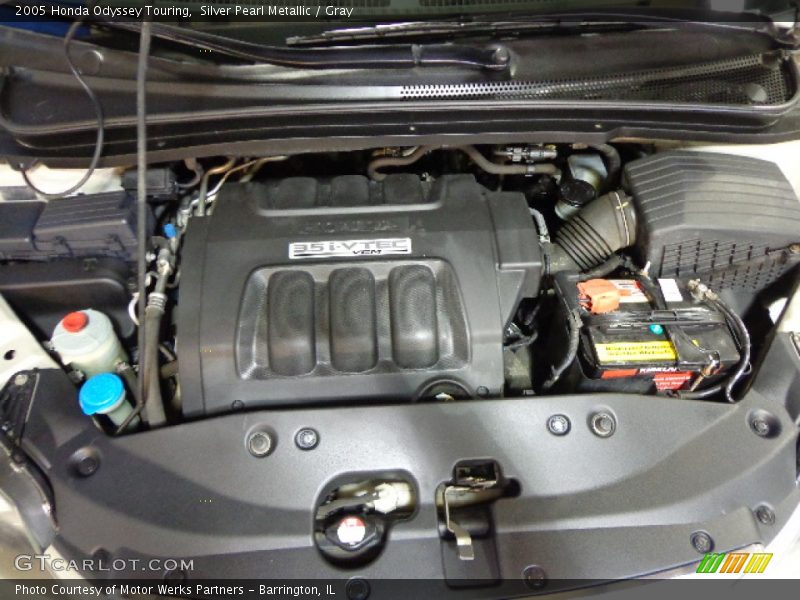 Silver Pearl Metallic / Gray 2005 Honda Odyssey Touring