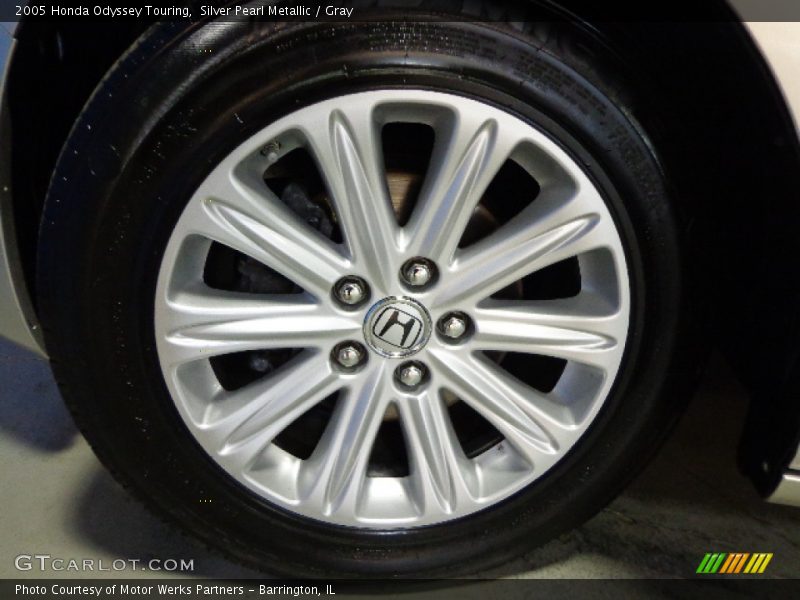 Silver Pearl Metallic / Gray 2005 Honda Odyssey Touring