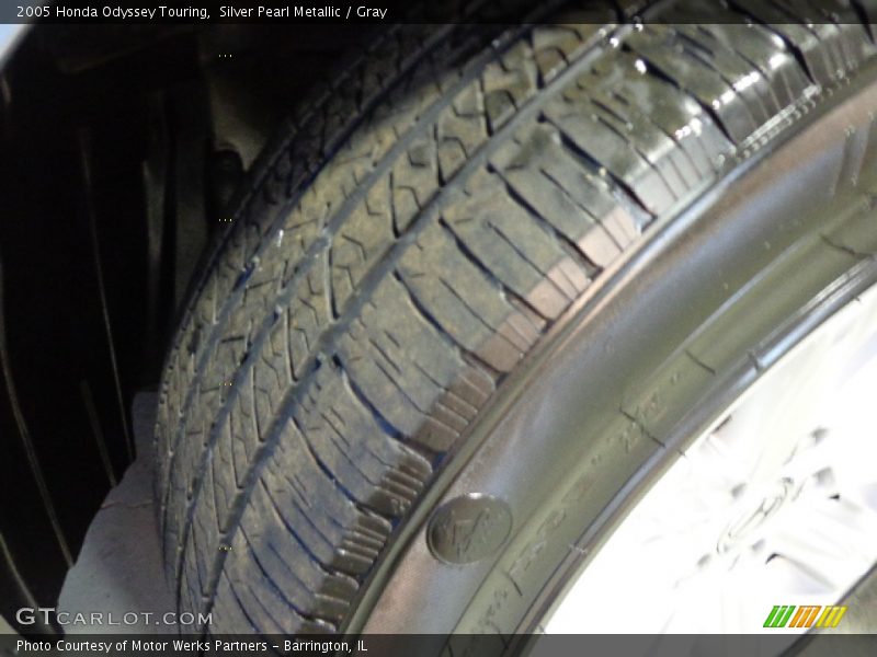 Silver Pearl Metallic / Gray 2005 Honda Odyssey Touring