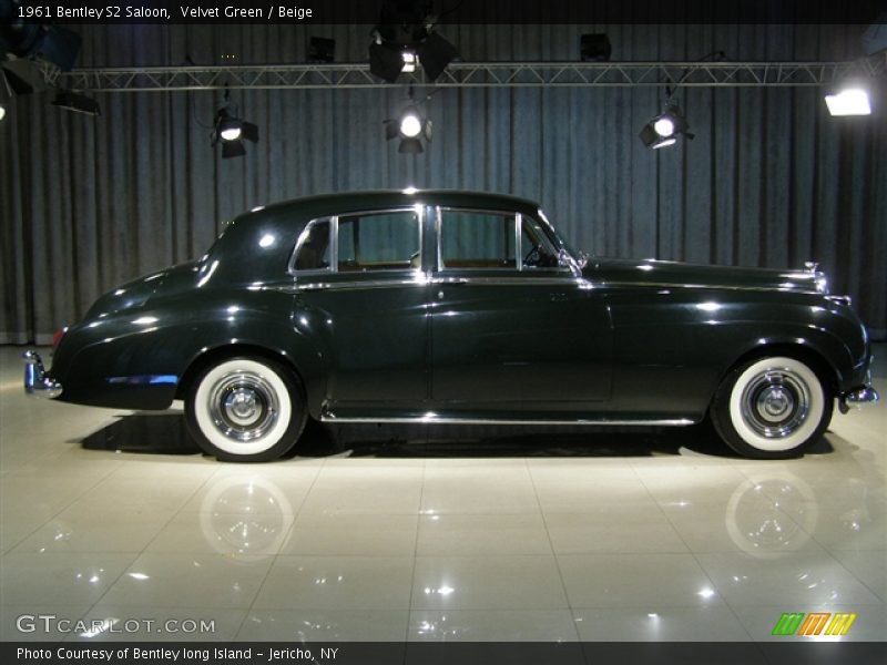 Velvet Green / Beige 1961 Bentley S2 Saloon