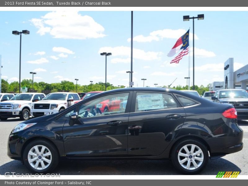 Tuxedo Black / Charcoal Black 2013 Ford Fiesta SE Sedan