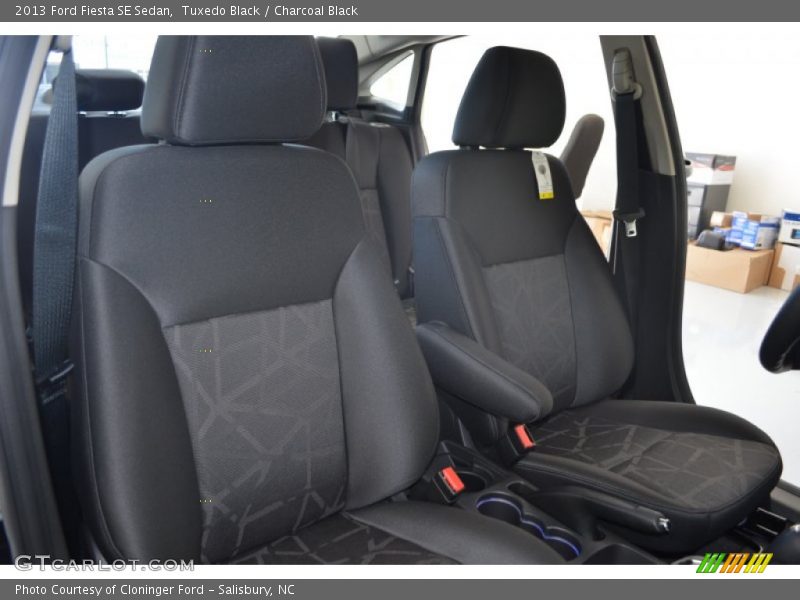 Tuxedo Black / Charcoal Black 2013 Ford Fiesta SE Sedan