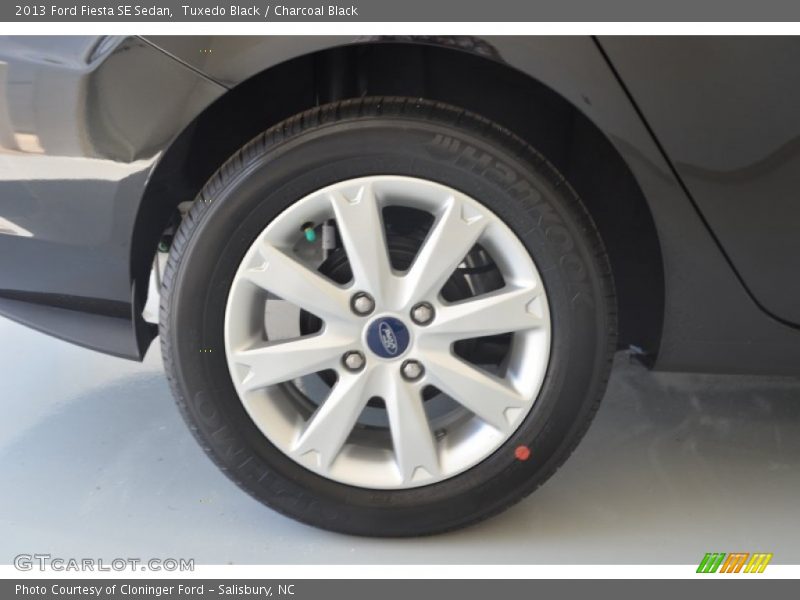 Tuxedo Black / Charcoal Black 2013 Ford Fiesta SE Sedan