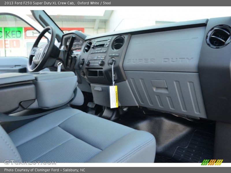 Oxford White / Steel 2013 Ford F250 Super Duty XL Crew Cab