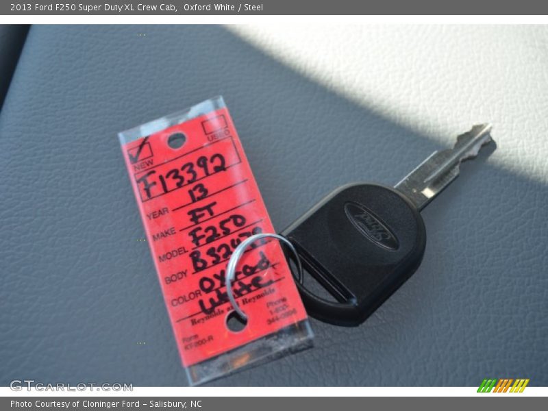 Oxford White / Steel 2013 Ford F250 Super Duty XL Crew Cab