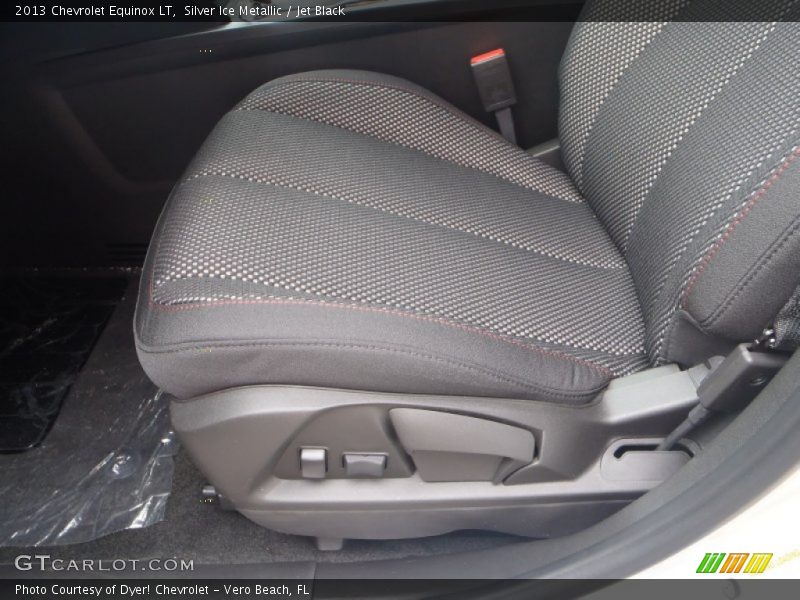 Silver Ice Metallic / Jet Black 2013 Chevrolet Equinox LT