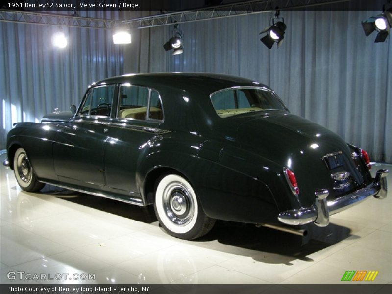 Velvet Green / Beige 1961 Bentley S2 Saloon