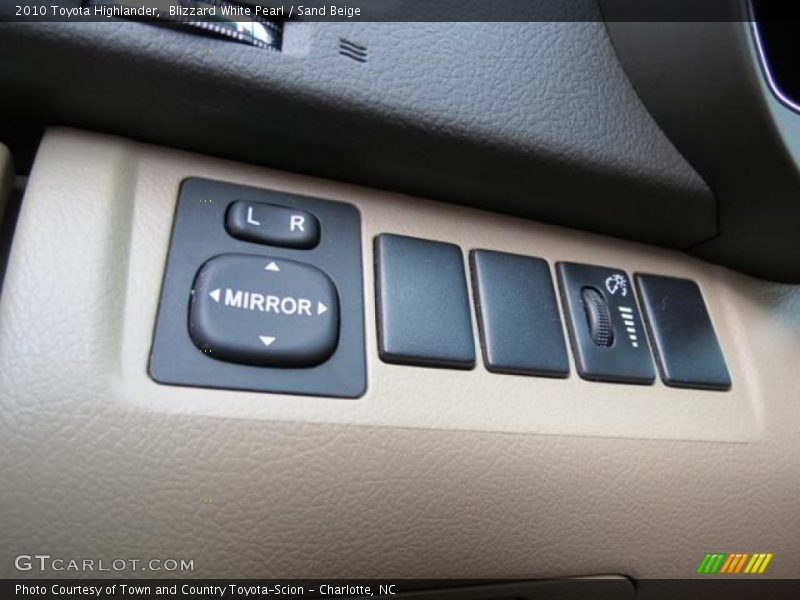 Blizzard White Pearl / Sand Beige 2010 Toyota Highlander