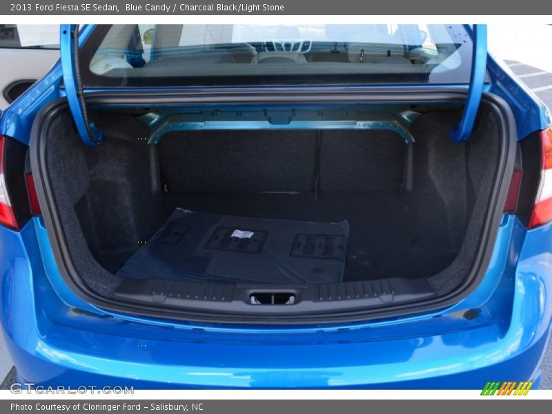 Blue Candy / Charcoal Black/Light Stone 2013 Ford Fiesta SE Sedan