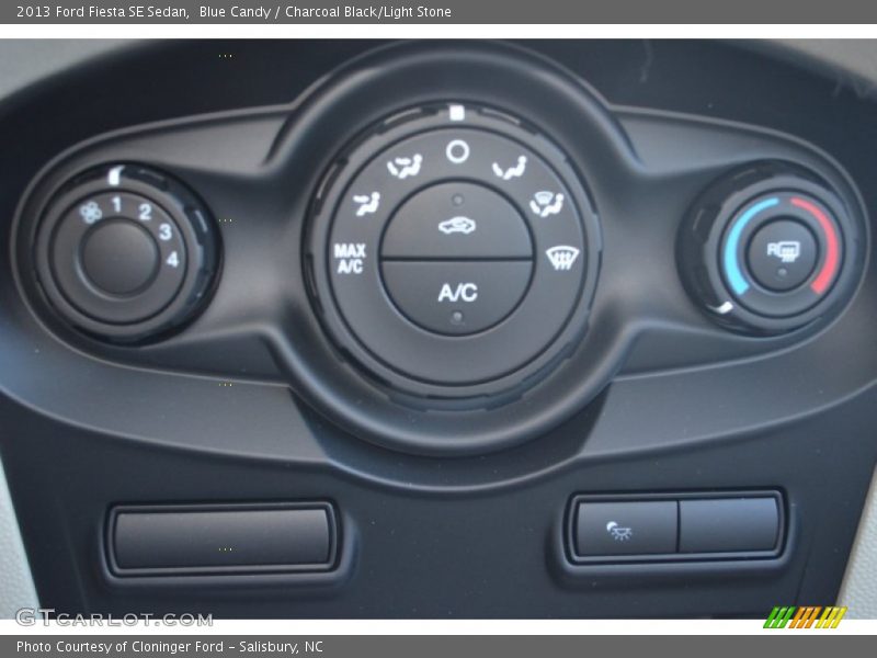 Blue Candy / Charcoal Black/Light Stone 2013 Ford Fiesta SE Sedan