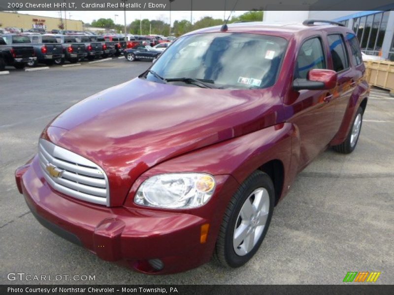 Front 3/4 View of 2009 HHR LT