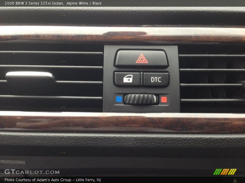 Alpine White / Black 2006 BMW 3 Series 325xi Sedan