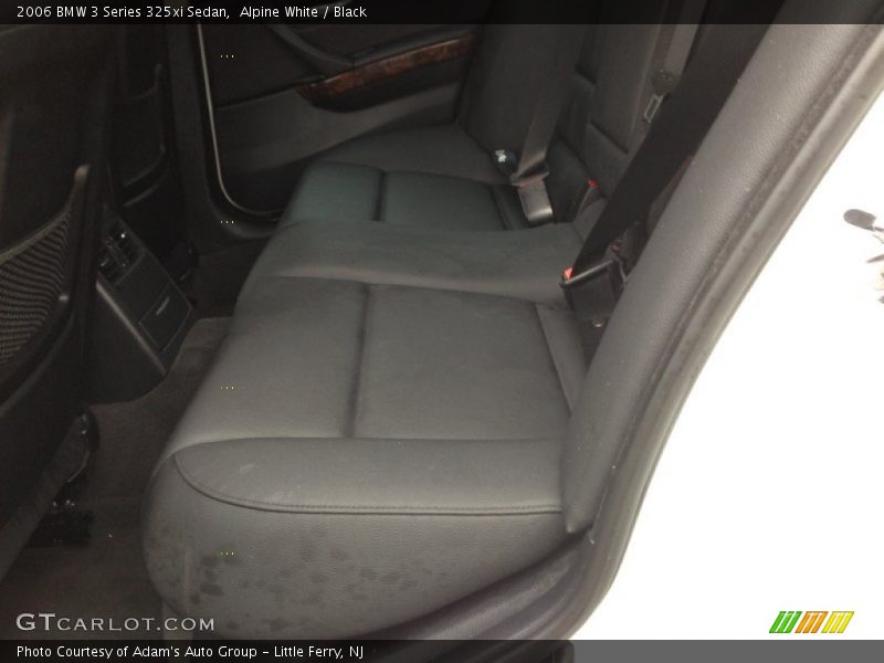 Alpine White / Black 2006 BMW 3 Series 325xi Sedan