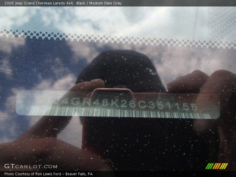 Black / Medium Slate Gray 2006 Jeep Grand Cherokee Laredo 4x4