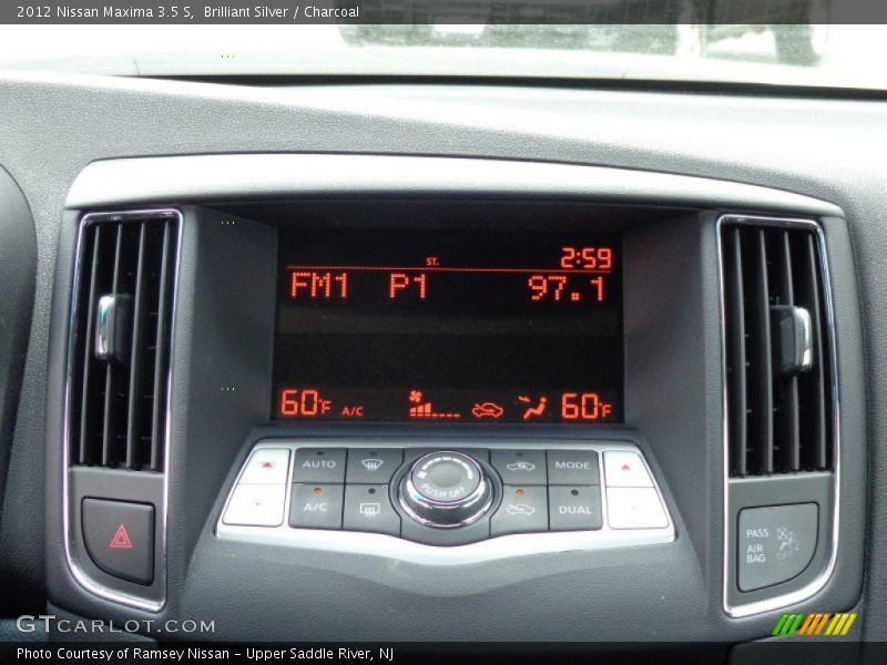 Controls of 2012 Maxima 3.5 S