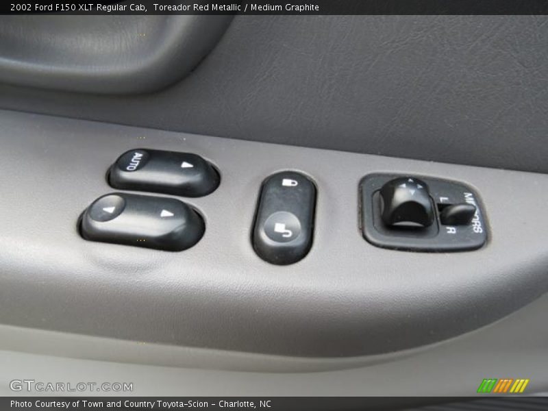 Controls of 2002 F150 XLT Regular Cab