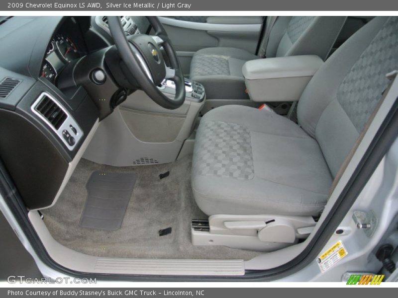Silver Ice Metallic / Light Gray 2009 Chevrolet Equinox LS AWD