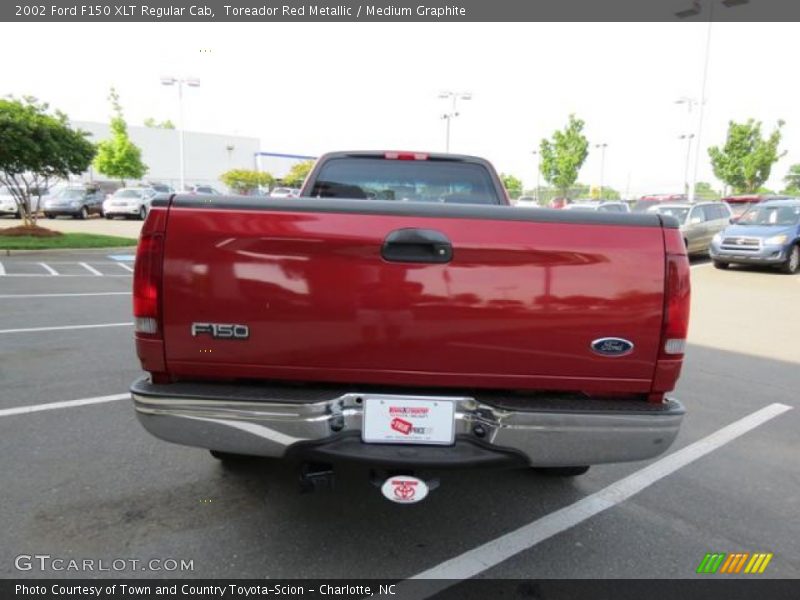 Toreador Red Metallic / Medium Graphite 2002 Ford F150 XLT Regular Cab