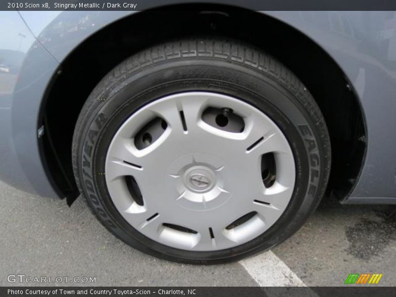 Stingray Metallic / Dark Gray 2010 Scion xB