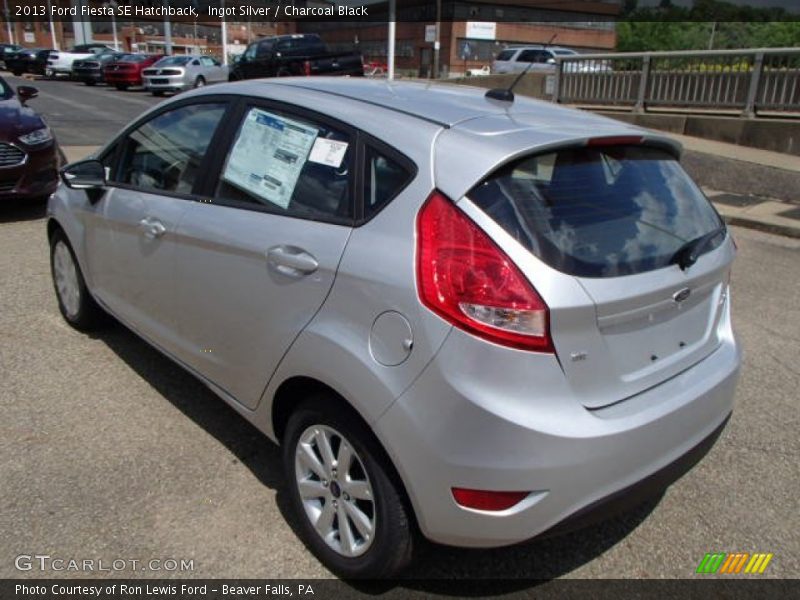 Ingot Silver / Charcoal Black 2013 Ford Fiesta SE Hatchback