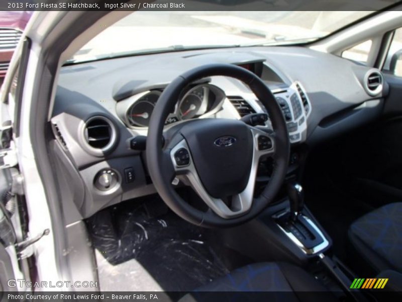 Ingot Silver / Charcoal Black 2013 Ford Fiesta SE Hatchback