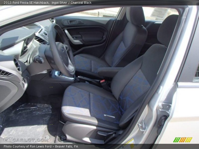 Ingot Silver / Charcoal Black 2013 Ford Fiesta SE Hatchback