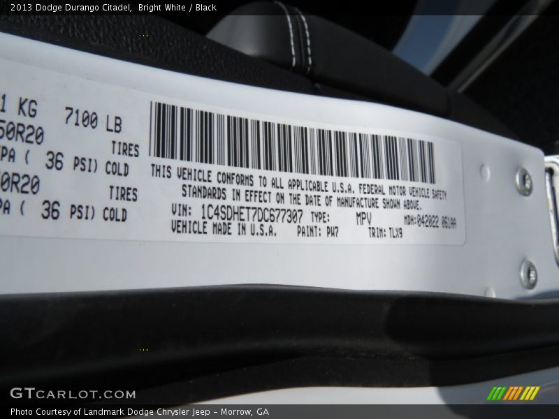 Bright White / Black 2013 Dodge Durango Citadel