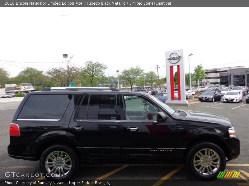 Tuxedo Black Metallic / Limited Stone/Charcoal 2010 Lincoln Navigator Limited Edition 4x4