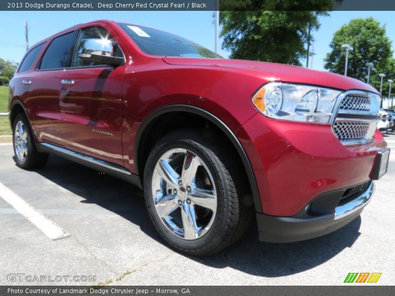 Front 3/4 View of 2013 Durango Citadel