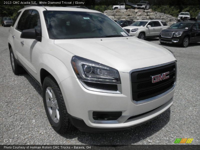 Front 3/4 View of 2013 Acadia SLE