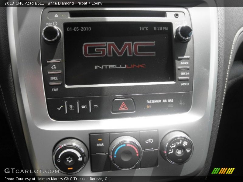 White Diamond Tricoat / Ebony 2013 GMC Acadia SLE