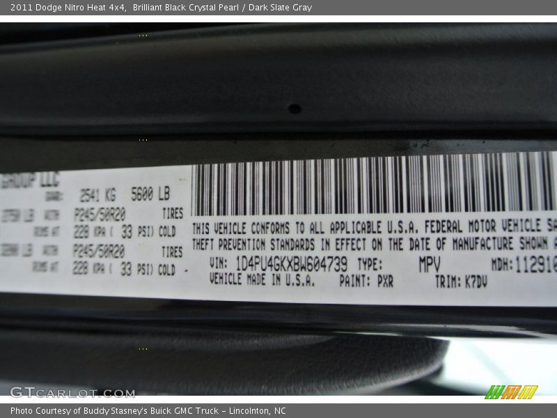 Brilliant Black Crystal Pearl / Dark Slate Gray 2011 Dodge Nitro Heat 4x4