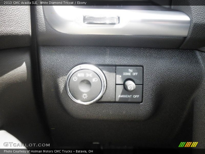 White Diamond Tricoat / Ebony 2013 GMC Acadia SLE