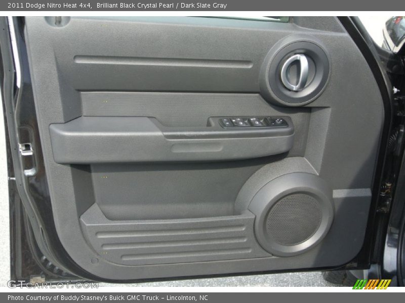 Brilliant Black Crystal Pearl / Dark Slate Gray 2011 Dodge Nitro Heat 4x4