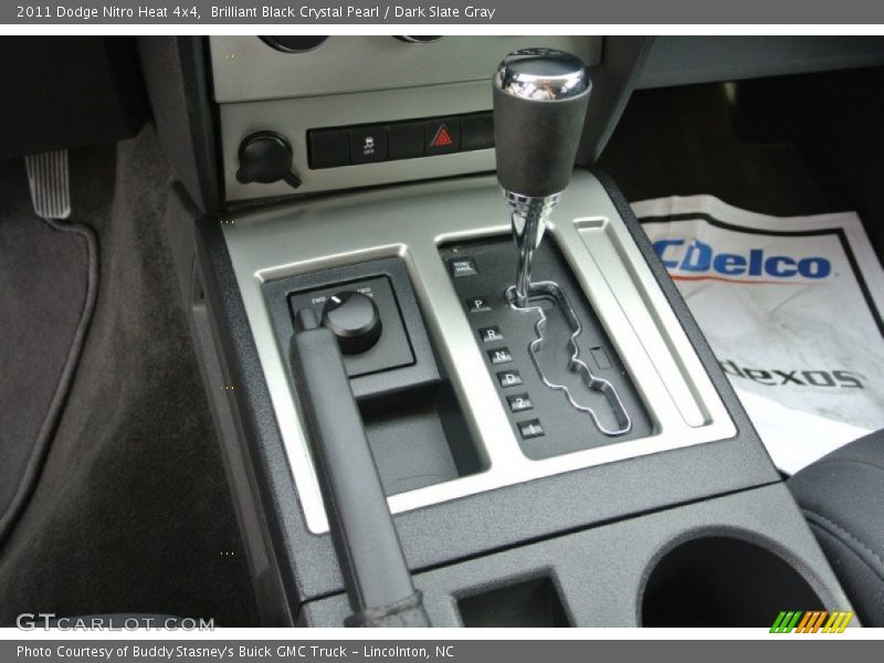 Brilliant Black Crystal Pearl / Dark Slate Gray 2011 Dodge Nitro Heat 4x4