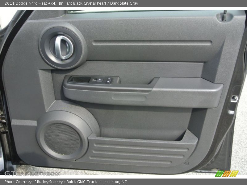 Brilliant Black Crystal Pearl / Dark Slate Gray 2011 Dodge Nitro Heat 4x4
