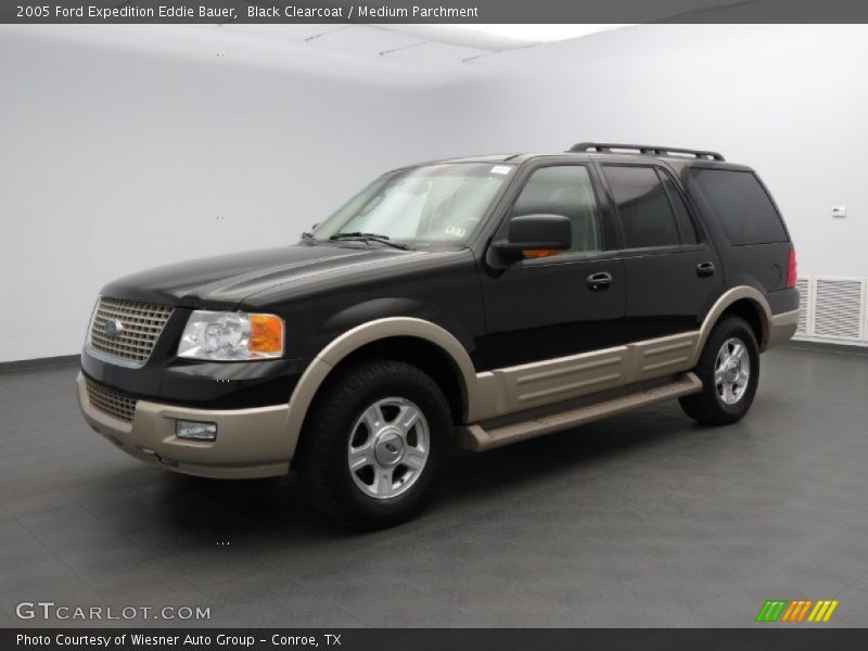 Black Clearcoat / Medium Parchment 2005 Ford Expedition Eddie Bauer