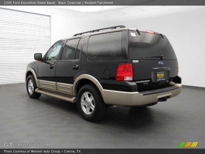 Black Clearcoat / Medium Parchment 2005 Ford Expedition Eddie Bauer