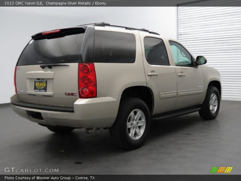Champagne Silver Metallic / Ebony 2013 GMC Yukon SLE