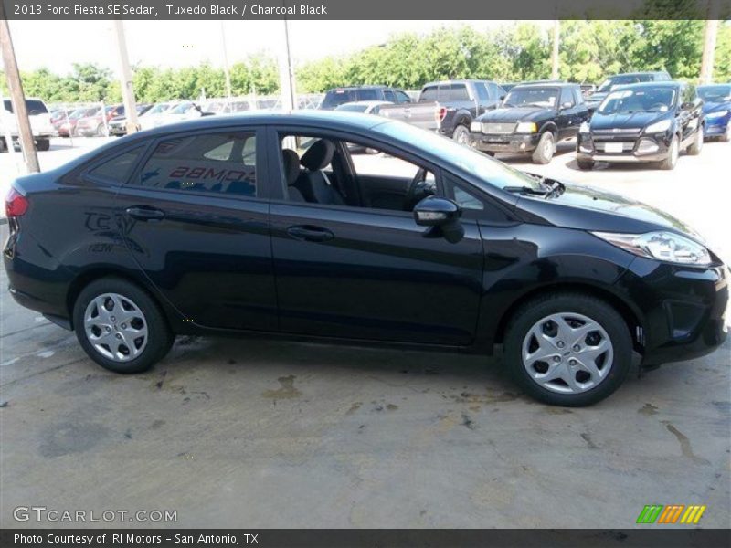Tuxedo Black / Charcoal Black 2013 Ford Fiesta SE Sedan