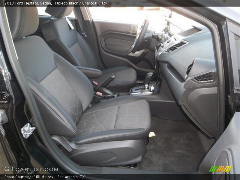 Tuxedo Black / Charcoal Black 2013 Ford Fiesta SE Sedan