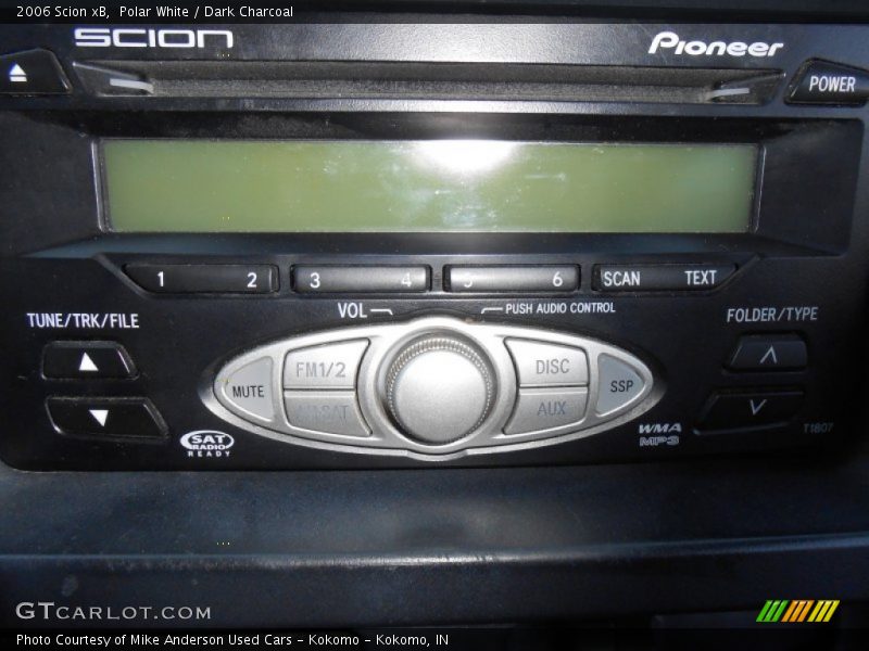 Polar White / Dark Charcoal 2006 Scion xB