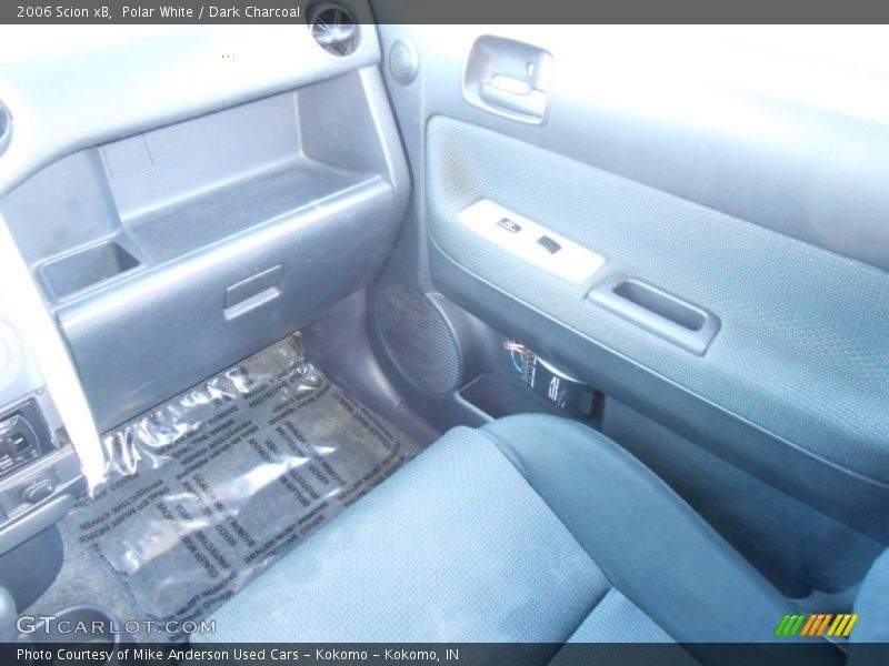 Polar White / Dark Charcoal 2006 Scion xB