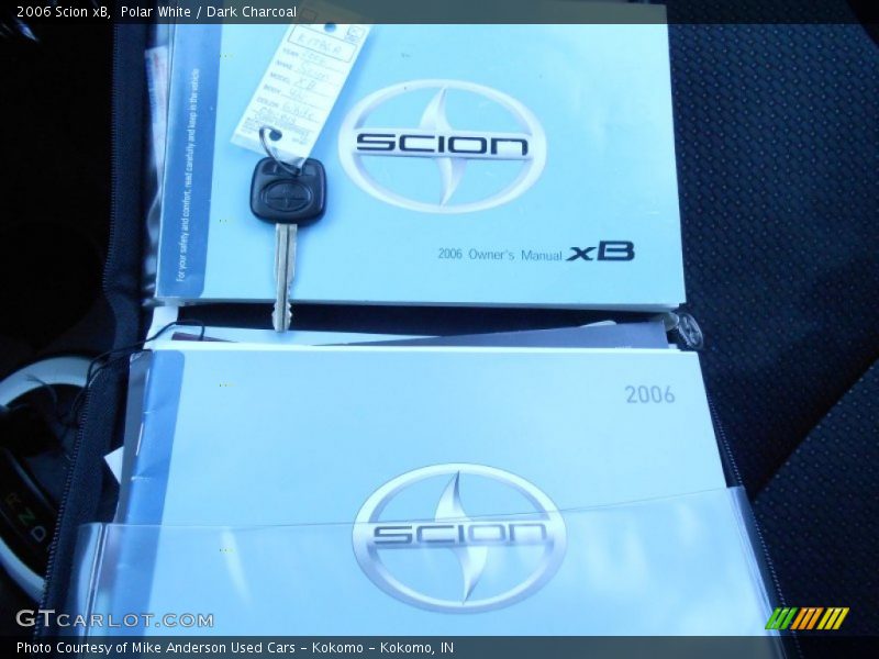 Polar White / Dark Charcoal 2006 Scion xB