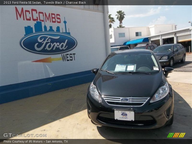 Tuxedo Black / Charcoal Black 2013 Ford Fiesta SE Sedan