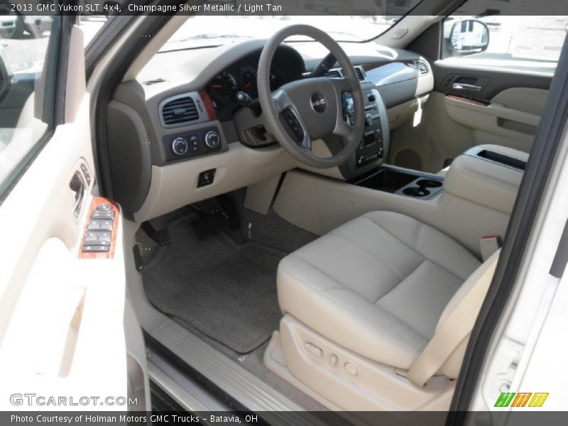 Champagne Silver Metallic / Light Tan 2013 GMC Yukon SLT 4x4