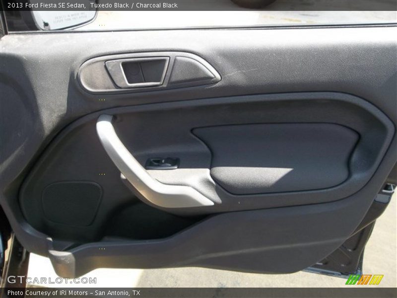 Tuxedo Black / Charcoal Black 2013 Ford Fiesta SE Sedan