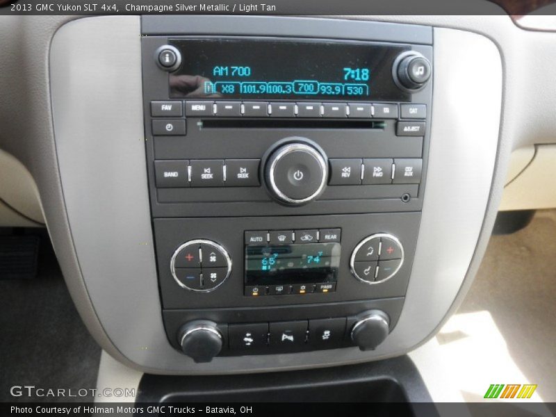 Champagne Silver Metallic / Light Tan 2013 GMC Yukon SLT 4x4