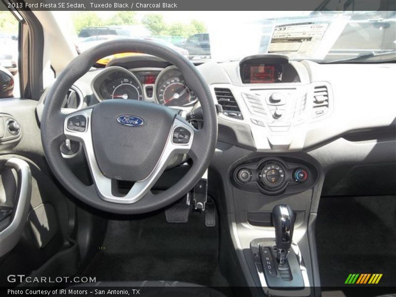 Tuxedo Black / Charcoal Black 2013 Ford Fiesta SE Sedan