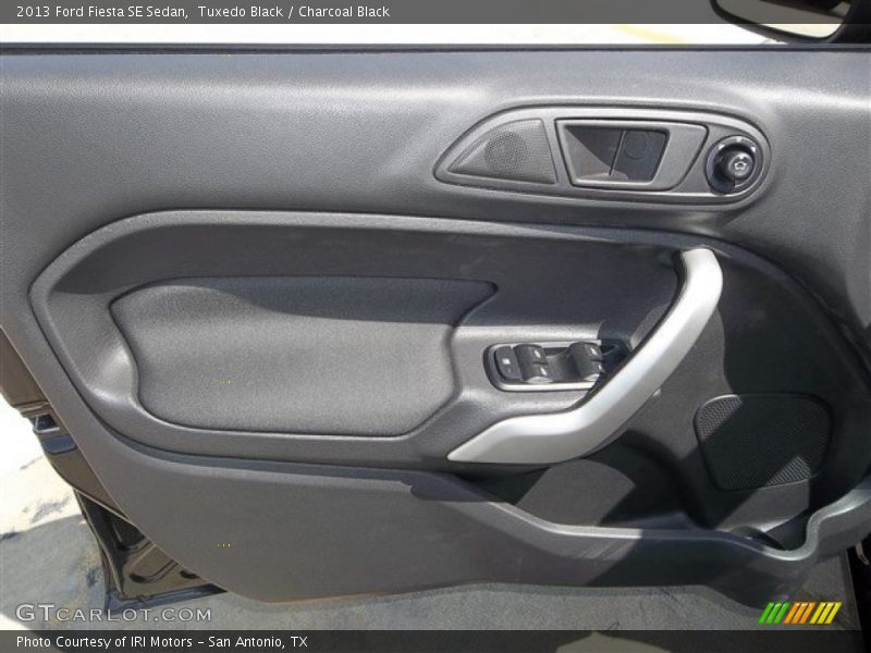 Tuxedo Black / Charcoal Black 2013 Ford Fiesta SE Sedan